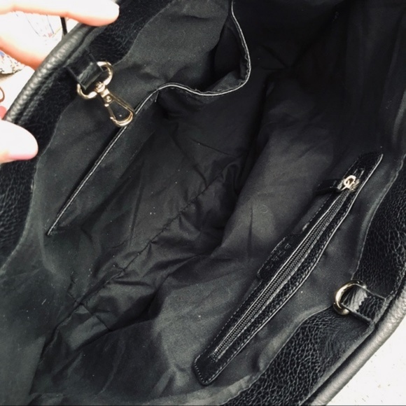 BCBG PARIS QUILTED BLACK SHOULDER TOTE BAG - Picture 4 of 8